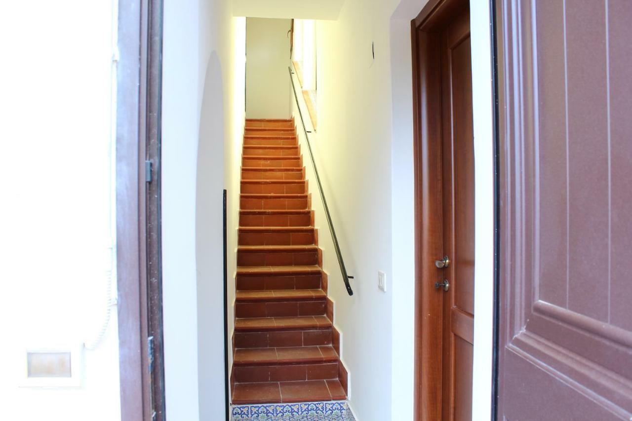 קאריני Villa Porto Rais מראה חיצוני תמונה