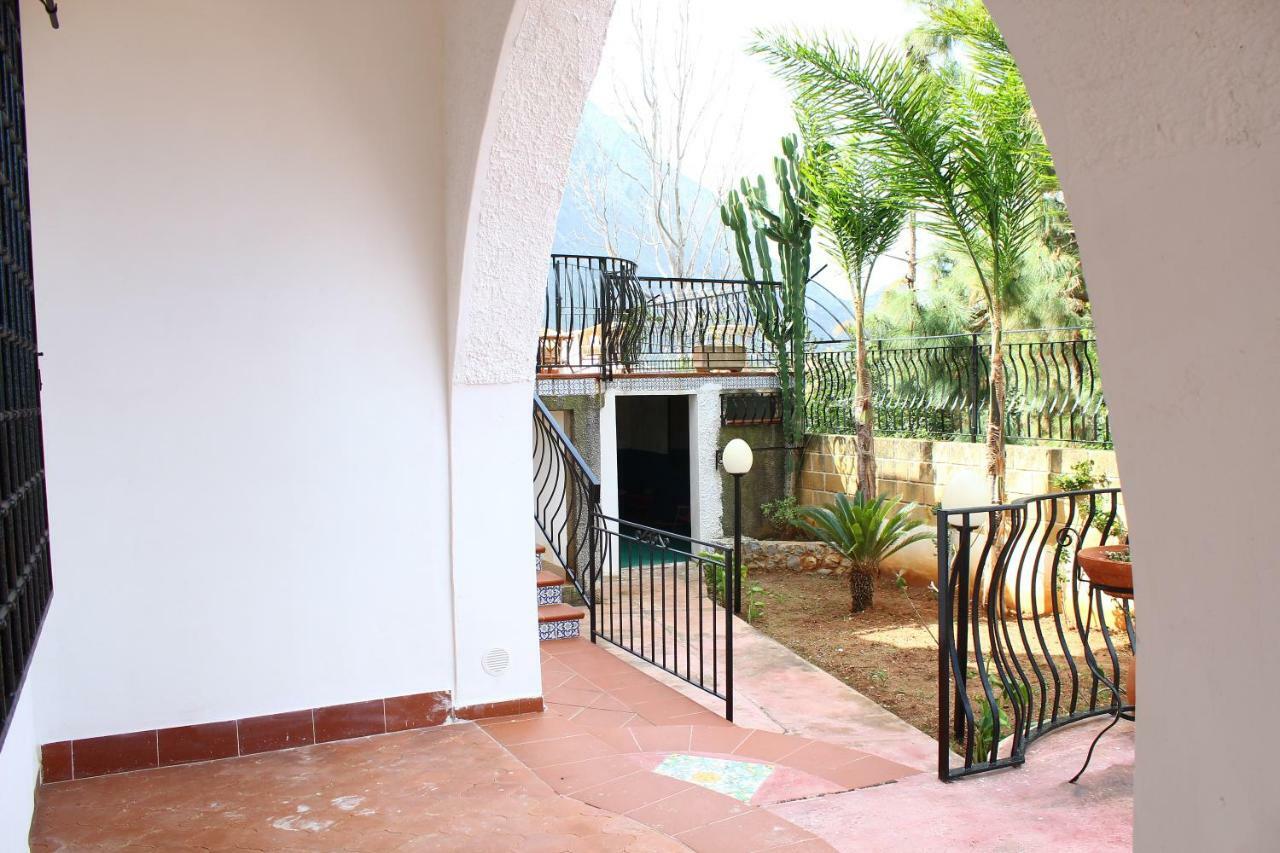 קאריני Villa Porto Rais מראה חיצוני תמונה