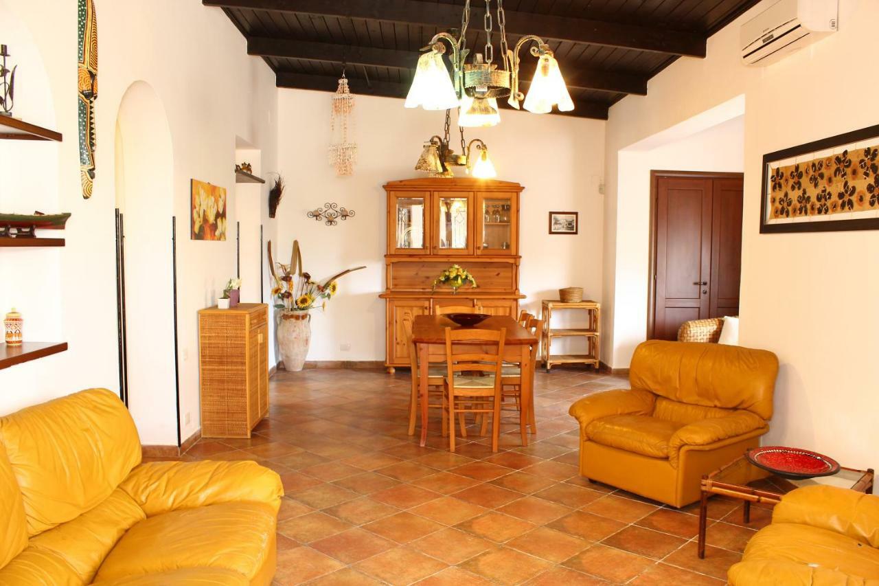 קאריני Villa Porto Rais מראה חיצוני תמונה